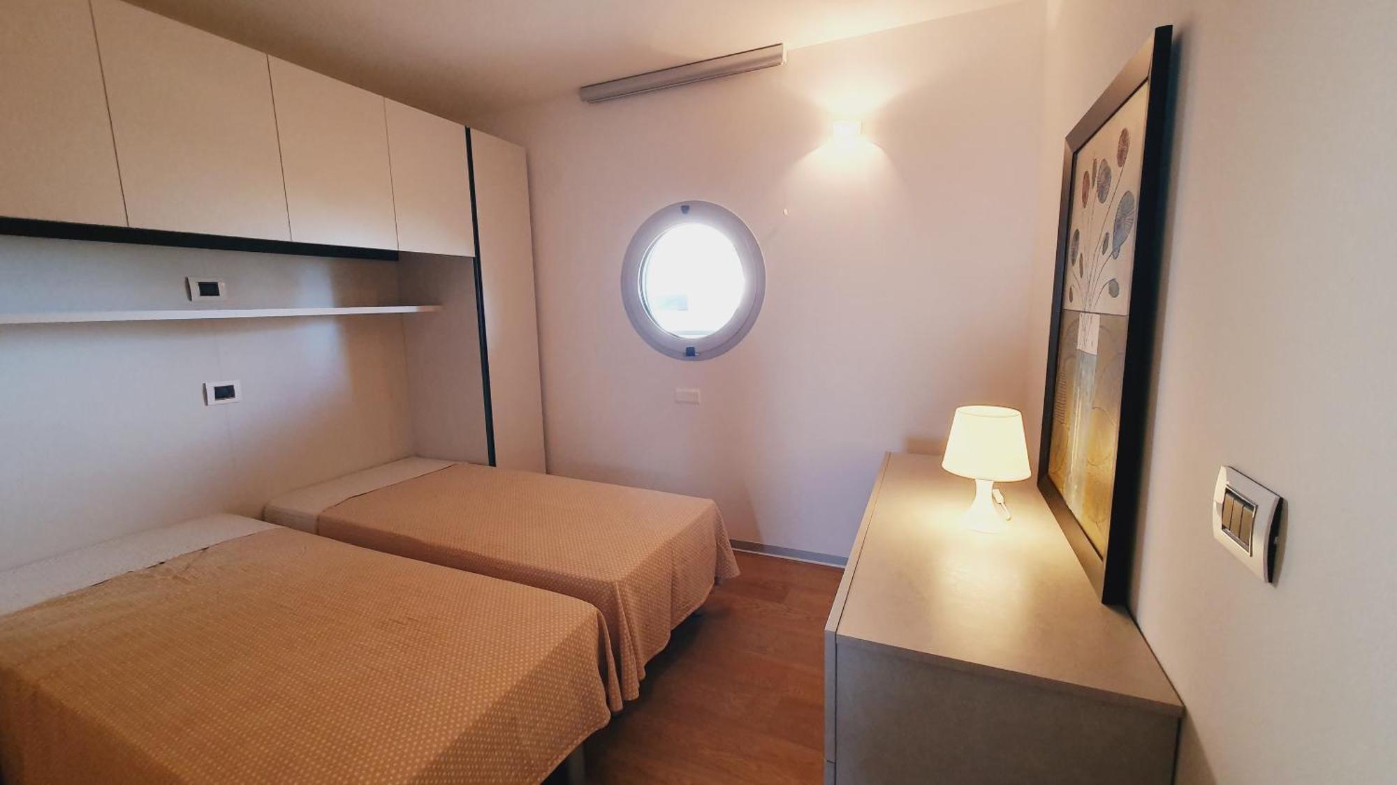 Apartamento Torre Argonavis Lignano Sabbiadoro Exterior foto